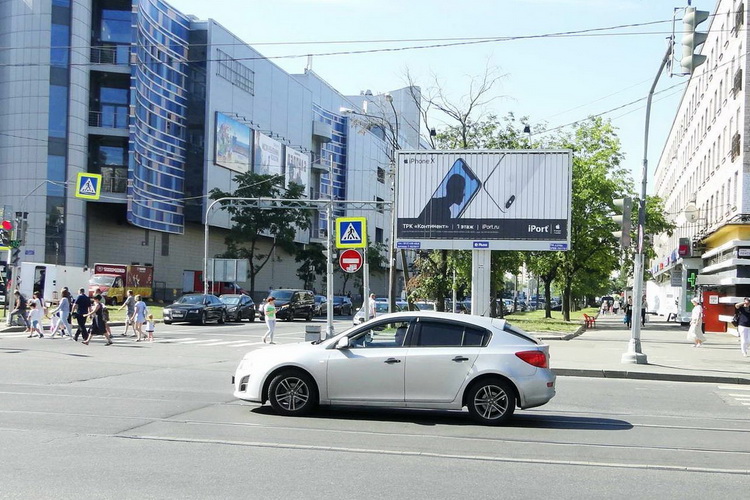 свободный билборд у метро Звездная